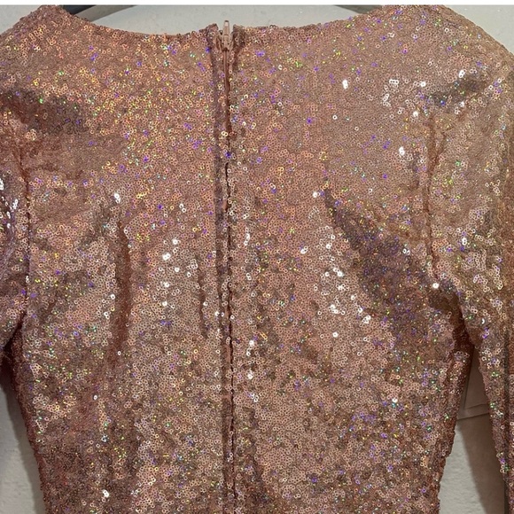 Party Dress Shimmer Rose Gold Sequin Deep V Cut with bra shelf zipper back small - Picture 3 of 9